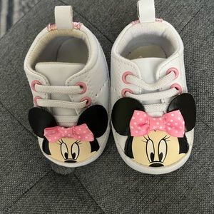Minnie Mouse baby shoes for girls